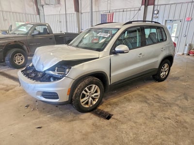 WVGBV7AX0GW****** 2016 Volkswagen Tiguan