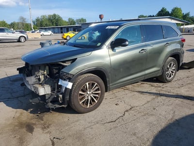 5TDJZRFH7JS****** 2018 Toyota Highlander
