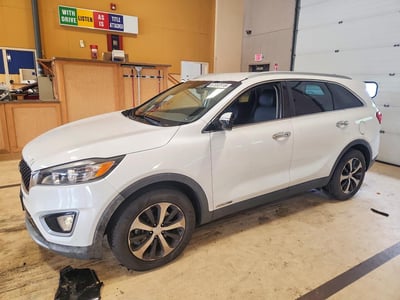 5XYPHDA50GG****** 2016 Kia Sorento