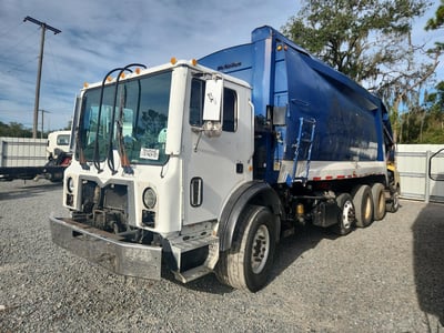 1M2AV04C5EM****** 2014 Mack Mru613