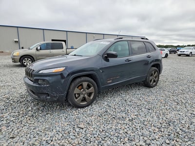 1C4PJLCB1HW****** 2017 Jeep Cherokee