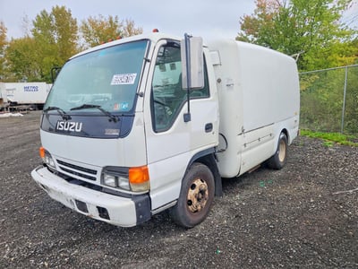 JALC4B14827****** 2002 Isuzu NPR HD