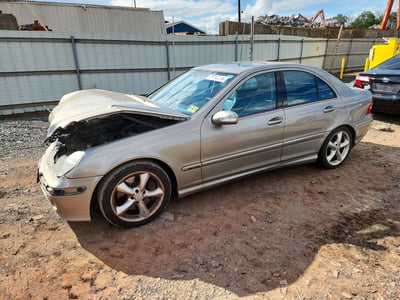 WDBRF40J55F****** 2005 Mercedes-Benz C-Class