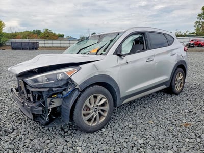 KM8J33A42JU****** 2018 Hyundai Tucson