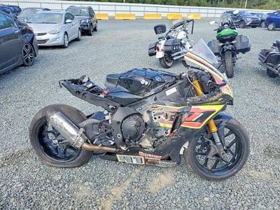 2020 Yamaha YZF-R1
