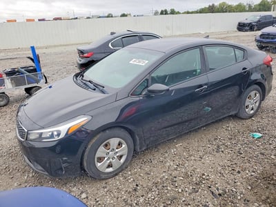 3KPFK4A75JE****** 2018 Kia Forte