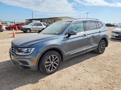 3VV3B7AX1LM****** 2020 Volkswagen Tiguan