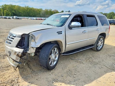 1GYEC638X7R****** 2007 Cadillac Escalade