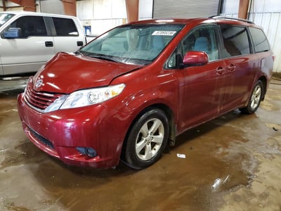 5TDKZ3DCXHS****** 2017 Toyota Sienna