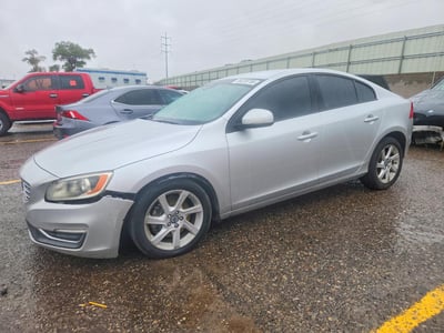 YV1612FS4E2****** 2014 Volvo S60
