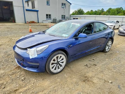 5YJ3E1EA7NF****** 2022 Tesla Model 3
