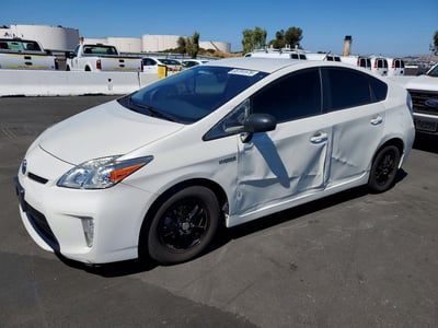 JTDKN3DU4F0****** 2015 Toyota Prius