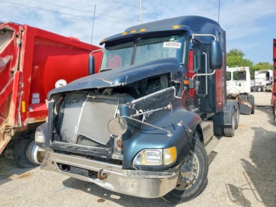 2HSCEAHR54C****** 2004 International 9200i