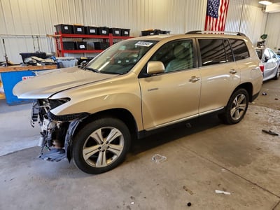 5TDDK3EH8DS****** 2013 Toyota Highlander