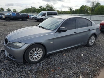 WBAPH7C50BE****** 2011 BMW 3 Series