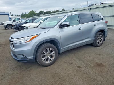 5TDJKRFH8FS****** 2015 Toyota Highlander