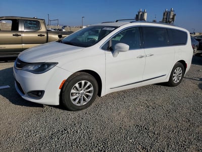 2C4RC1BG1KR****** 2019 Chrysler Pacifica