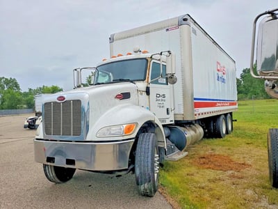 2NP3LJ0X9GM****** 2016 Peterbilt 348