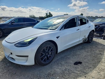 5YJ3E1EB8NF****** 2022 Tesla Model 3