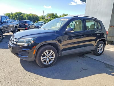 WVGBV7AXXHK****** 2017 Volkswagen Tiguan
