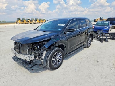 5TDKZRFH5JS****** 2018 Toyota Highlander
