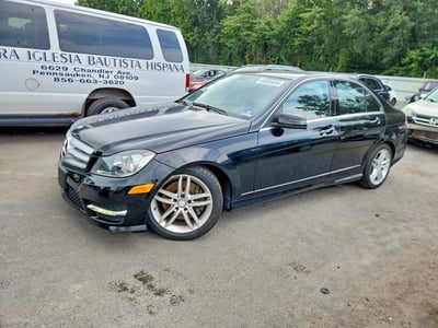 WDDGF8ABXDR****** 2013 Mercedes-Benz C-Class