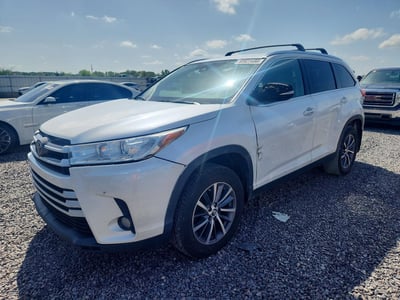 5TDJZRFH8KS****** 2019 Toyota Highlander