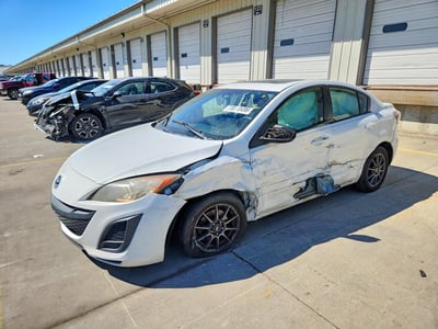 JM1BL1VF3B1****** 2011 Mazda 3