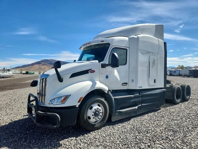 1XPBDP9X7PD****** 2023 Peterbilt 579