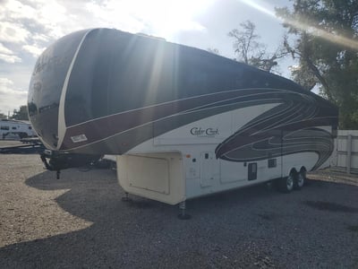 4X4FCRP27JS****** 2018 Forest River Cedar Creek