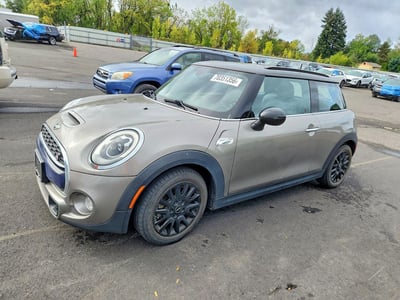 WMWXP7C5XH3****** 2017 MINI Cooper