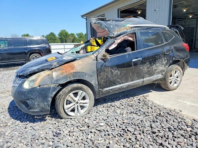 JN8AS5MTXFW****** 2015 Nissan Rogue
