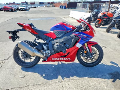 JH2SC7753RK****** 2024 Honda Cbr1000rr / Cbr1000rr Abs