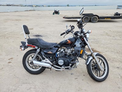 JH2PC1305EM****** 1984 Honda VF500 (Magna V30)