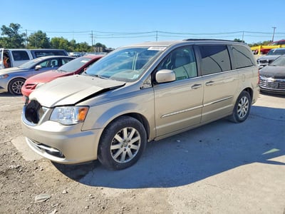 2C4RC1BGXDR****** 2013 Chrysler Town & Country