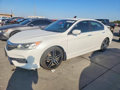 1HGCR2F58GA****** 2016 Honda Accord