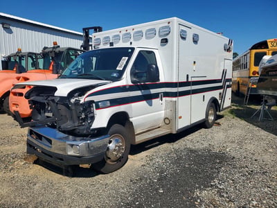 1FDWE3FS4HD****** 2017 Ford E-350