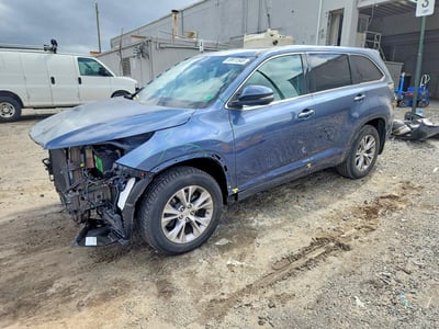 5TDJKRFH6FS****** 2015 Toyota Highlander