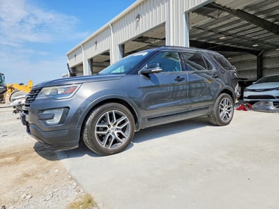 1FM5K8GT1HG****** 2017 Ford Explorer