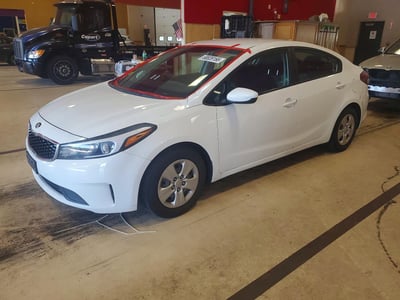 3KPFK4A74HE****** 2017 Kia Forte