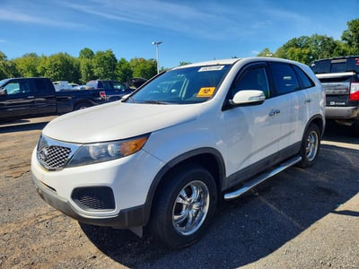 5XYKT3A14BG****** 2011 Kia Sorento