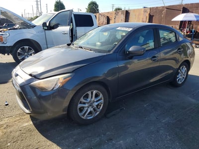 3MYDLBYV0HY****** 2017 Toyota Yaris