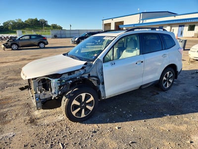 JF2SJAECXHH****** 2017 Subaru Forester