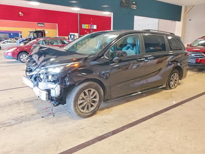 5TDJSKFC1SS****** 2025 Toyota Sienna Hybrid