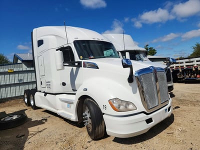 1XKYDP9X8KJ****** 2019 Kenworth T680