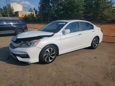 1HGCR2F80GA****** 2016 Honda Accord