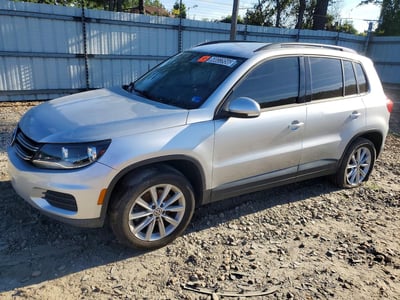 WVGAV7AX1HK****** 2017 Volkswagen Tiguan