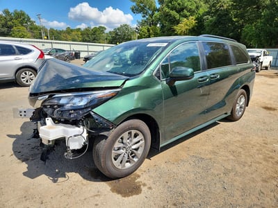 5TDKRKEC2TS****** 2026 Toyota Sienna