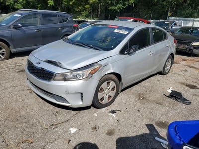 3KPFK4A75JE****** 2018 Kia Forte