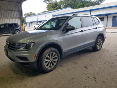 3VV0B7AX1LM****** 2020 Volkswagen Tiguan